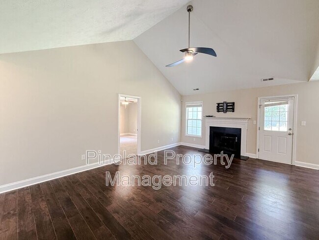 Building Photo - 117 Moorea Dr