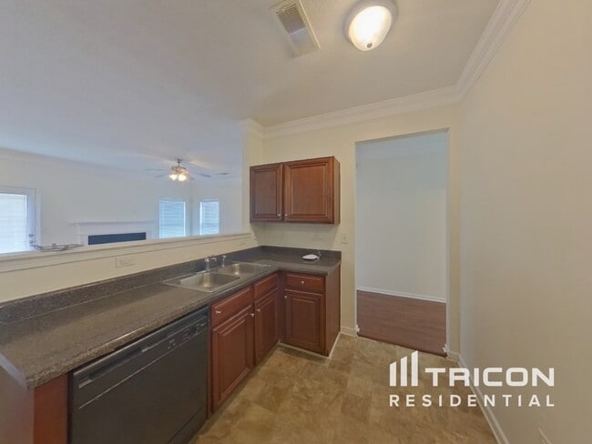 Building Photo - 6503 Grey Fox Way