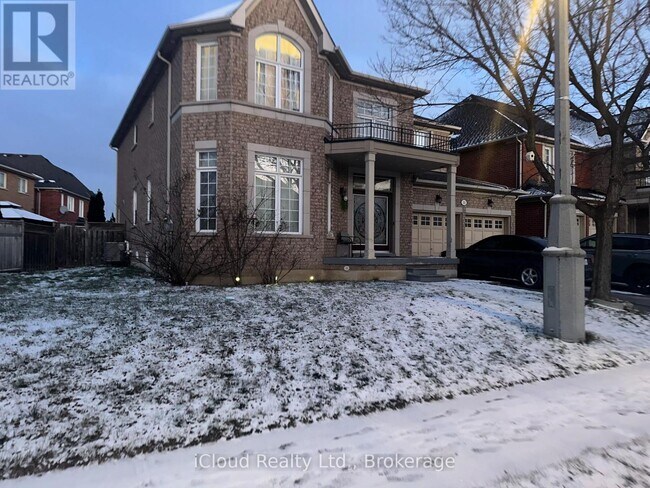 Building Photo - 11 Pine Landing Trail