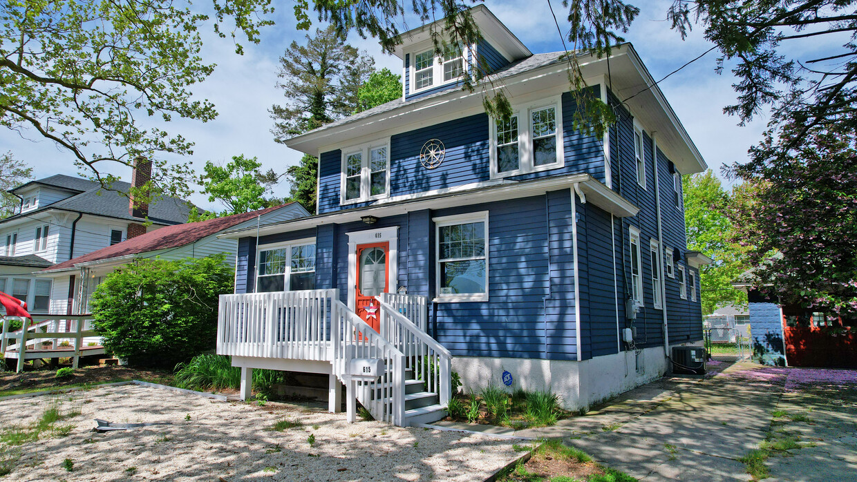 Primary Photo - 615 Shore Rd