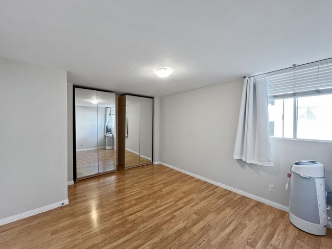 Foto del edificio - Beautiful 1B/1BA condo in Bay Park w/ rese...