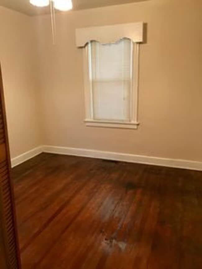 Photo - 2 bedroom house in Church Hill! Central air, yard, all electric and laundry!