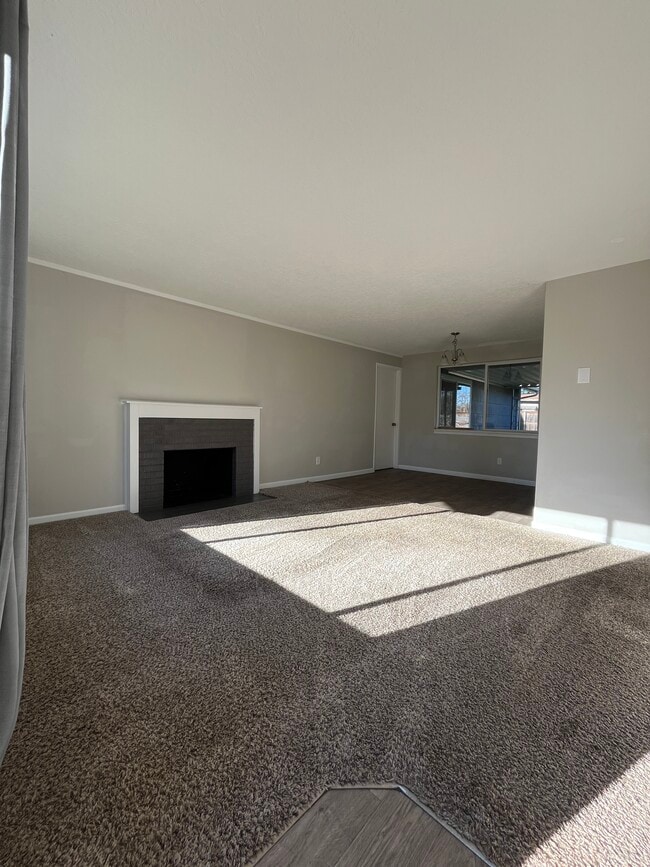 Building Photo - 7108 Tennessee Ln