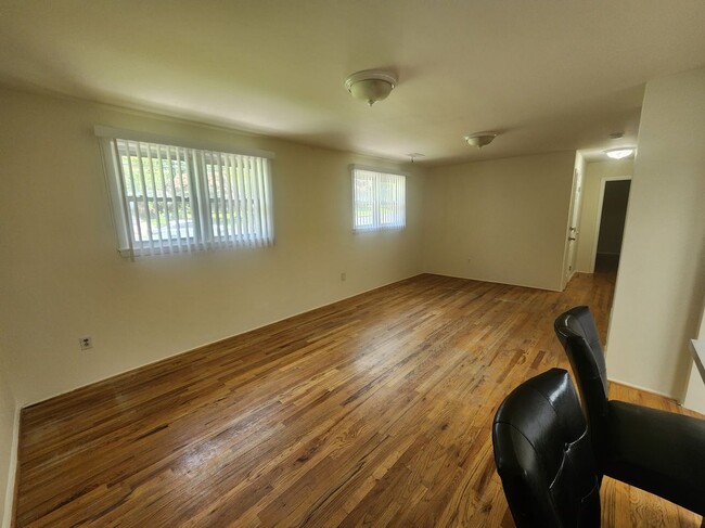 Building Photo - 13416 Tamarack Rd
