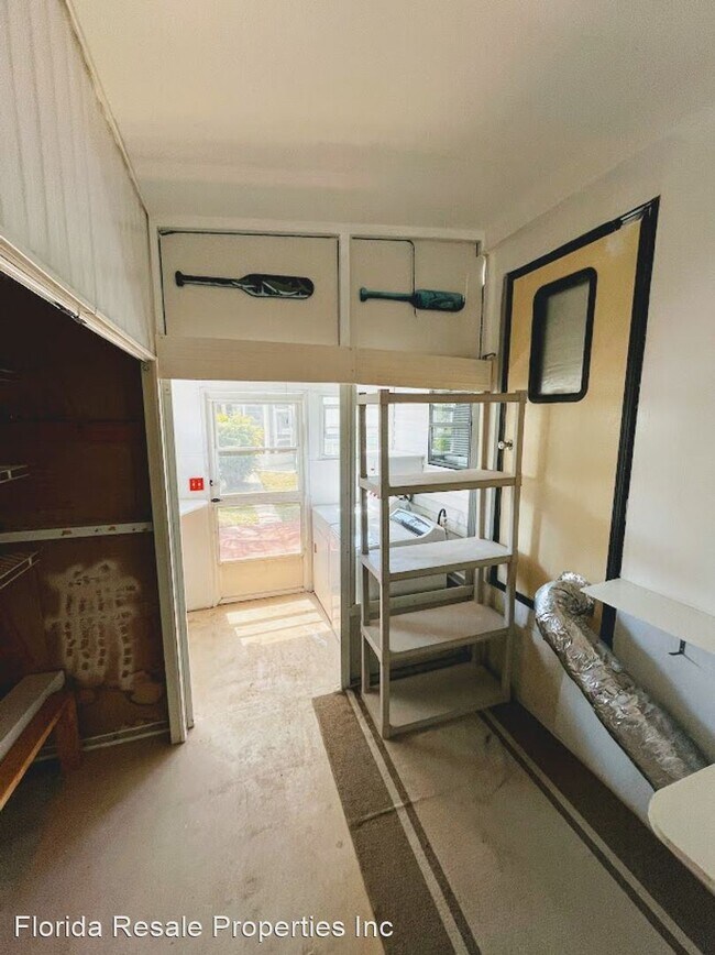 Foto del edificio - 1 br, 1 bath House - 10726 EVERGLADES KITE...