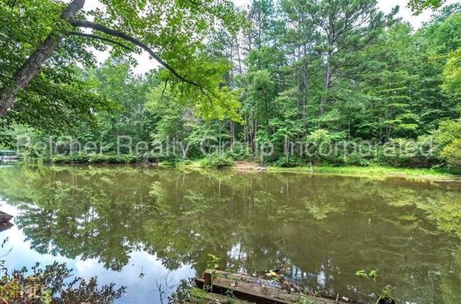 Foto del edificio - 800 Cedar Lake Dr SE