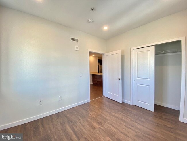 Foto del edificio - 1 W Main St