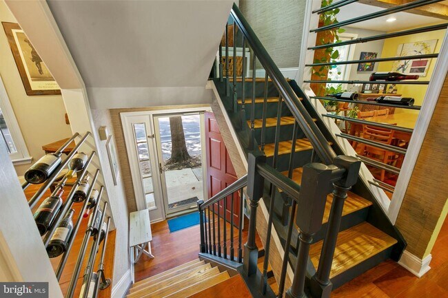 Building Photo - 1202 S Potomac St