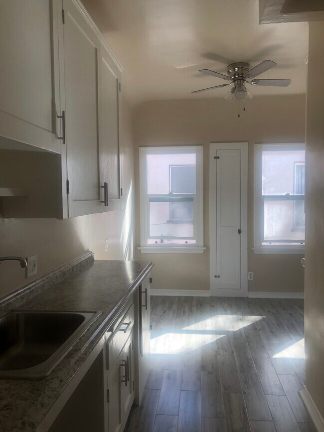Kitchen - 4234 8th Ave