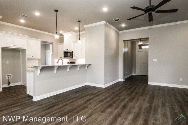 Building Photo - 4 br, 2 bath House - 911 Jackie Ray