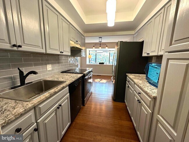 Foto del edificio - 1526 Scandia Cir