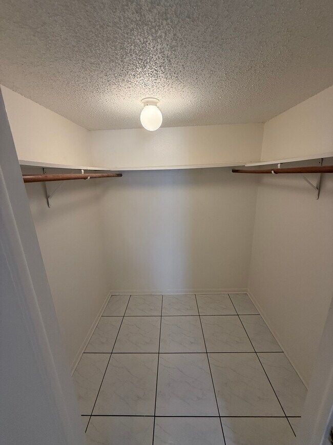 Foto del edificio - 4725 Christa Ct