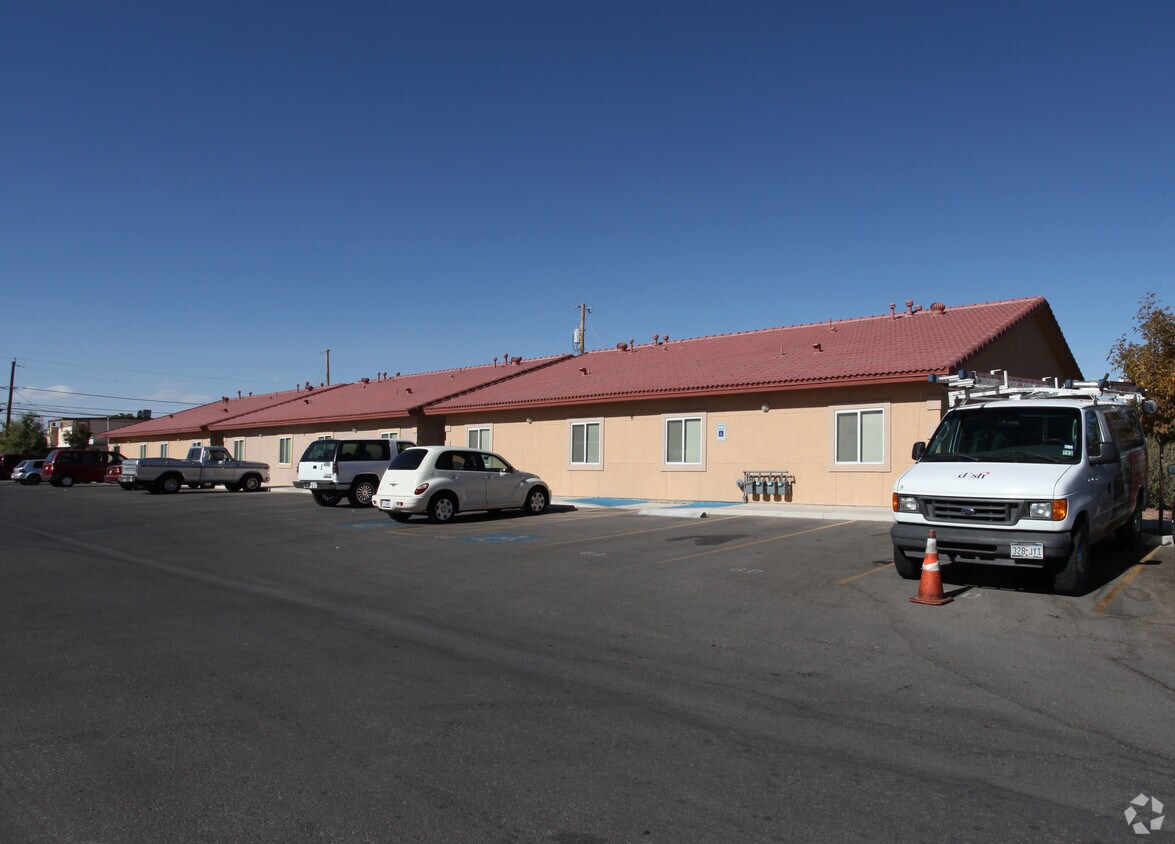 Aradel Apartaments - Aradel Apartments