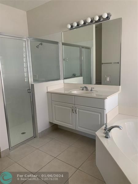 Foto del edificio - 2770 SE Stonebriar Way