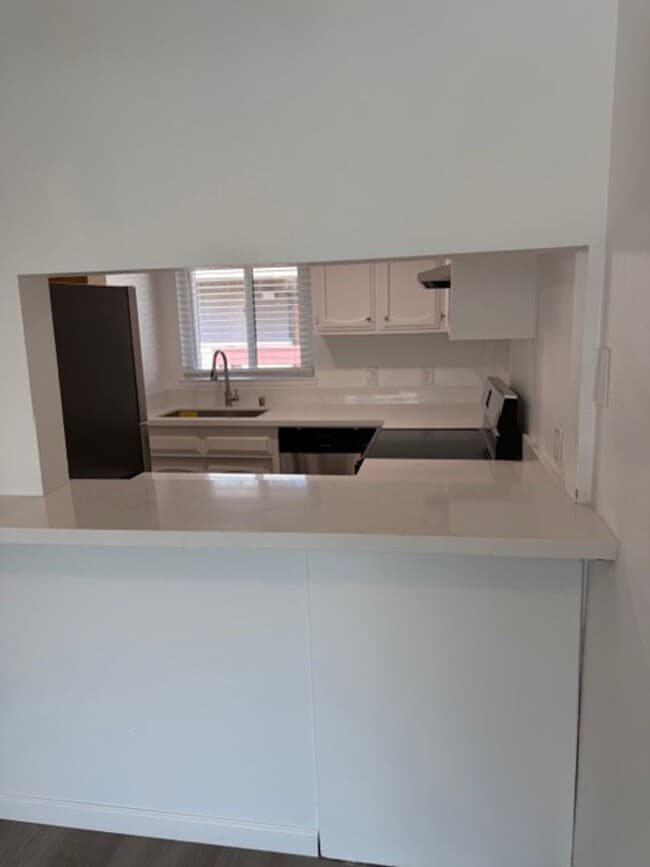 Foto del edificio - 680 Chorro St