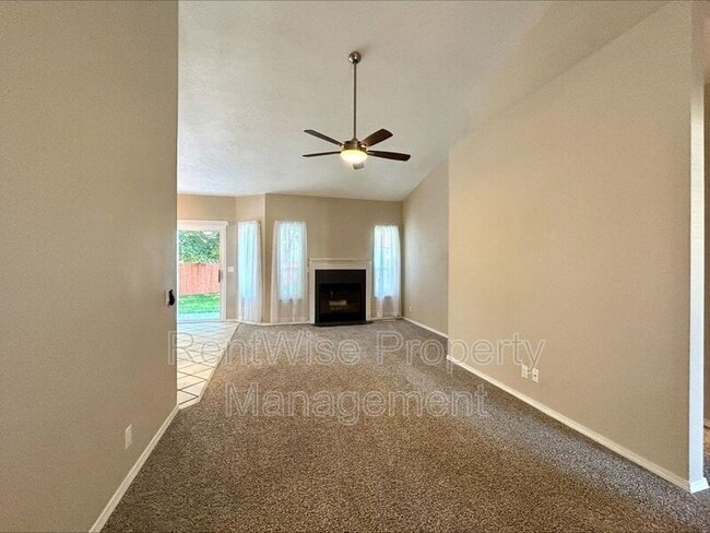 Building Photo - 690 W Konavle Ct
