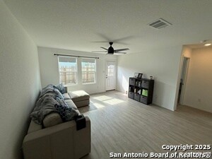 Foto del edificio - 9847 Sanborn Grist