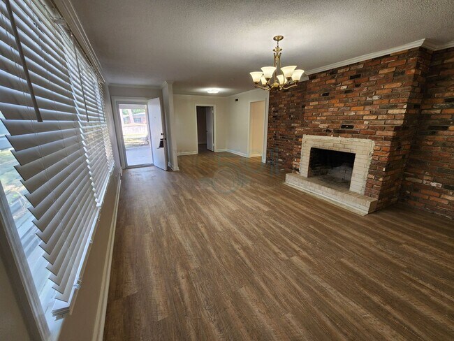 Foto del edificio - Compeltely Remodeled 3 Bedroom 3 Bathroom