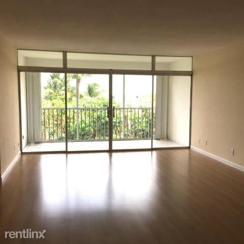 Foto del edificio - 698 NE Spanish River Blvd