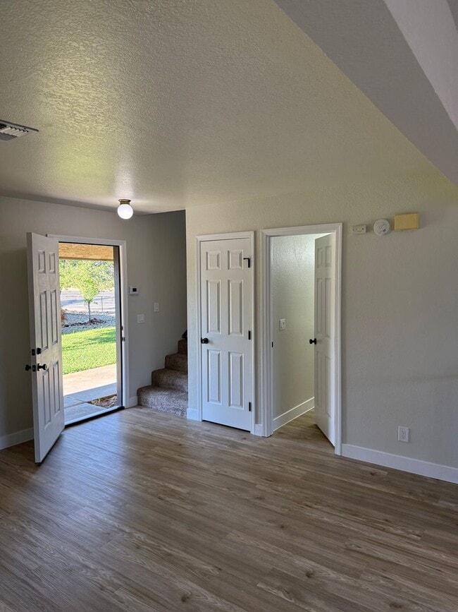 Building Photo - 3310 Magnums Way