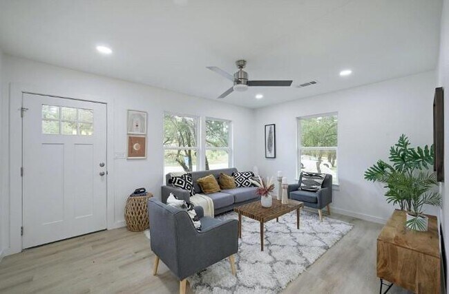 Foto del edificio - 11403 Leander St