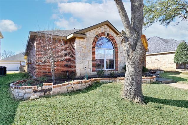 Building Photo - 1702 Bur Oak Dr