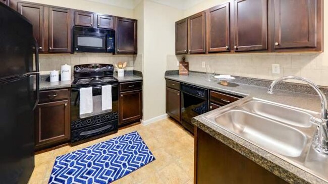 Building Photo - 3 bedroom in Carrollton TX 75010