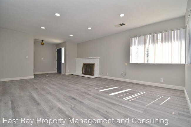 Building Photo - 3 br, 2 bath House - 2685 Cabot Ct.