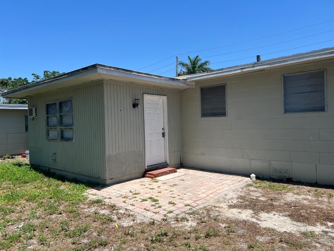 Primary Photo - 2214-2216 Moreno Ave. - 2216 Moreno Apt A