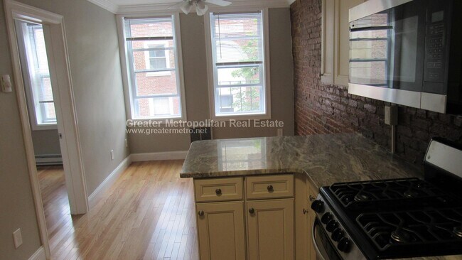 Building Photo - 60 N Margin St