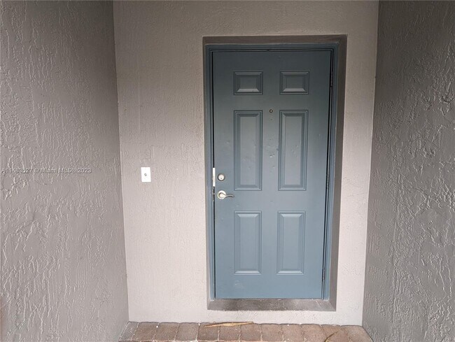 Foto del edificio - 8212 SW 29th St