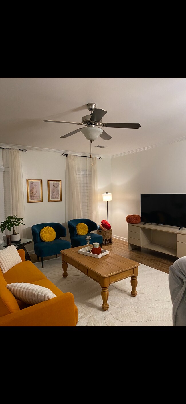 Building Photo - 139 Sonata Cir