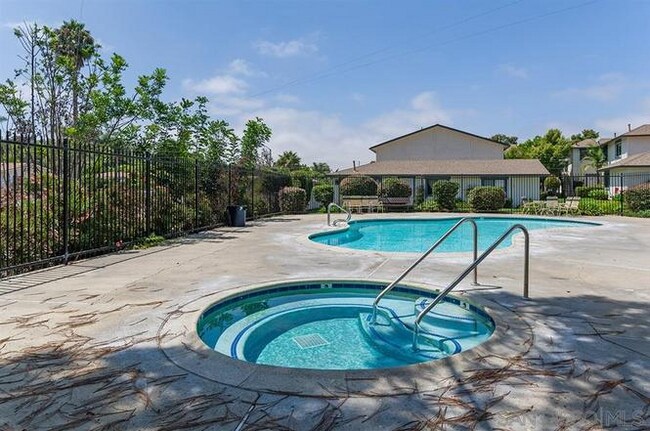 Building Photo - 4117 Tiberon Dr