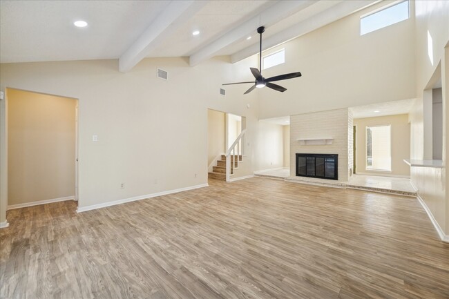 Building Photo - 2319 Wallingford Dr