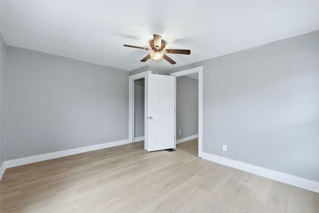 Building Photo - Three bedroom available for an immediate move in!