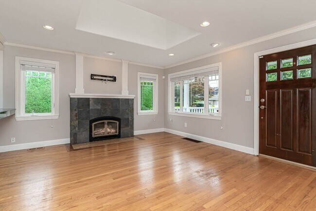 Building Photo - 3Bd/1.75Ba Kirkland Home