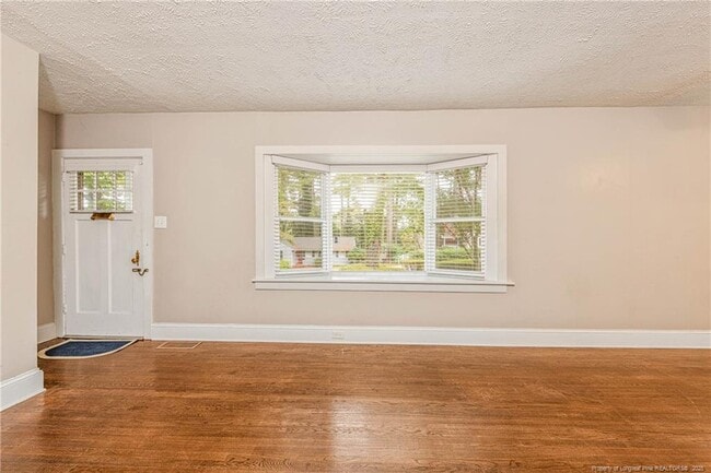 Building Photo - 727 Kooler Cir