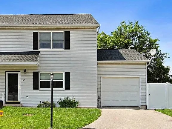 Building Photo - 67 Town Cir