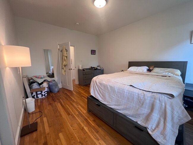 Building Photo - 26 Thorndike St