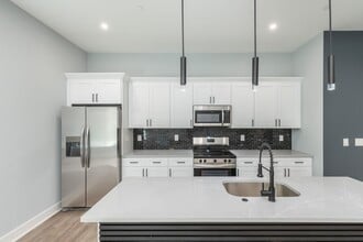 Building Photo - 631 N Preston St