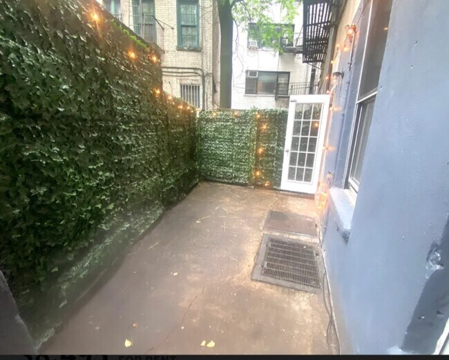 Foto del edificio - 562 Hudson St