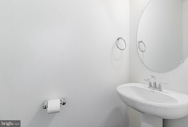 Foto del edificio - 7843 Briarwood Dr