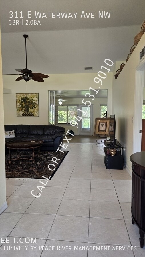 Foto del edificio - 311 E Waterway Ave NW