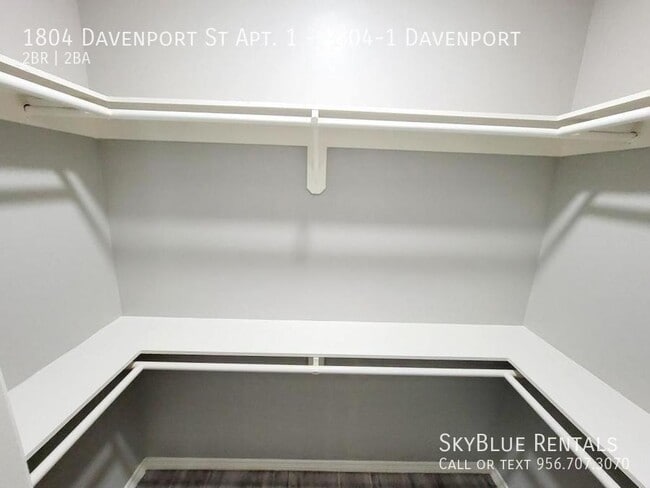 Foto del edificio - 1804 Davenport St