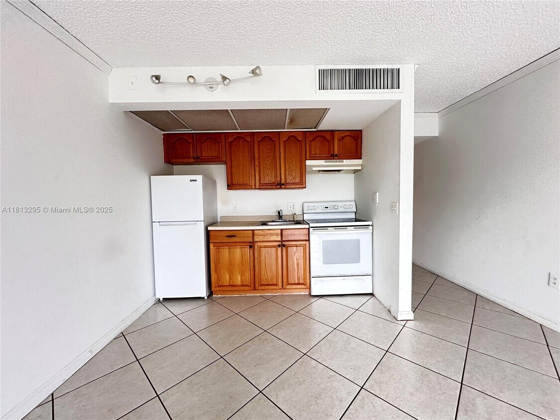 Primary Photo - 13455 SW 16th Ct