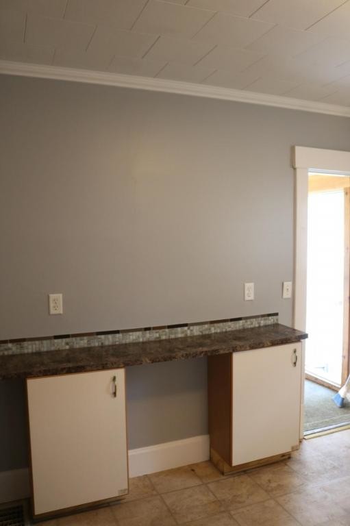 Building Photo - 3256 E University