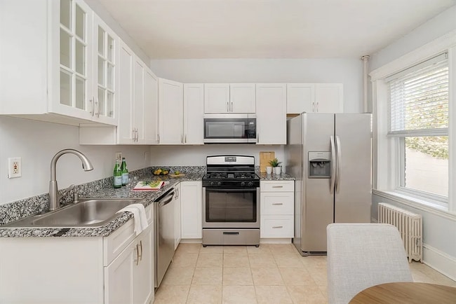 Building Photo - 19-21 Royal St-#2