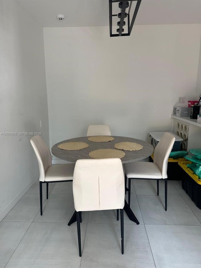 Foto del edificio - 3600 SW 26th St