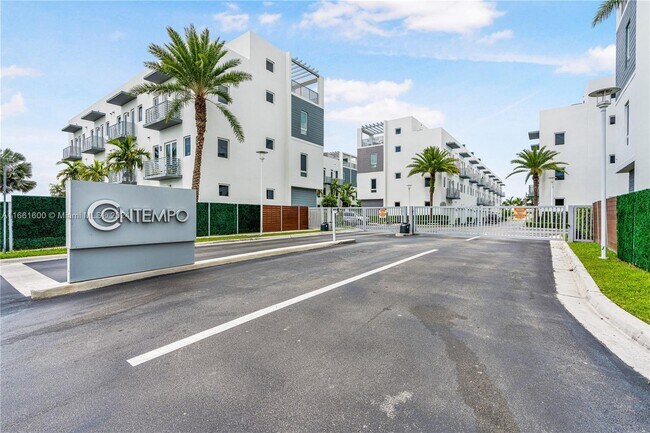 Foto del edificio - 9143 NW 33rd St