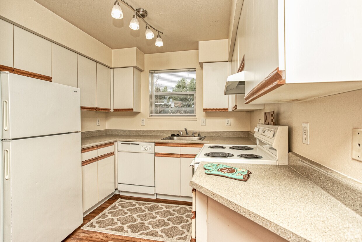 Carriage House Rentals in University Place at 8601 26th St W University